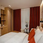 Oro ホテル 3*