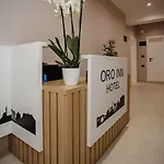 Oro ホテル