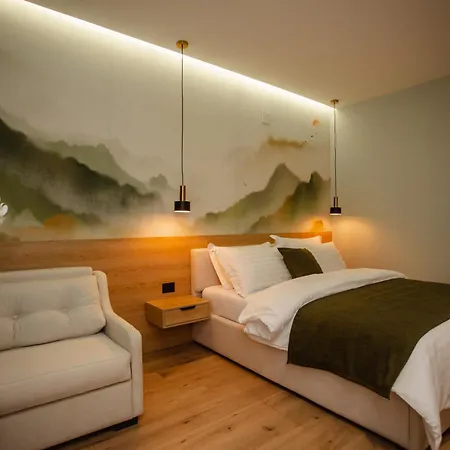 Oro Hotel 3*