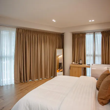 Oro Hotel 3*
